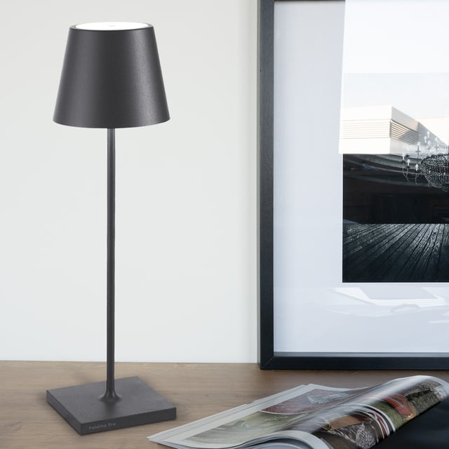 K-Bright Lampada LED Dimmerabile Da Tavolo | Alluminio Grigio Scuro, Ricaricabile A Contatto | Impermeabile IP54 | 4000K, 240 Lumen | Portatile Per Interni/Esterni