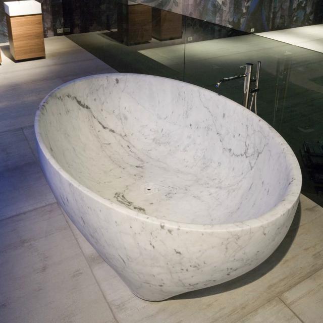 antoniolupi SOLIDEA freestanding oval bath carrara
