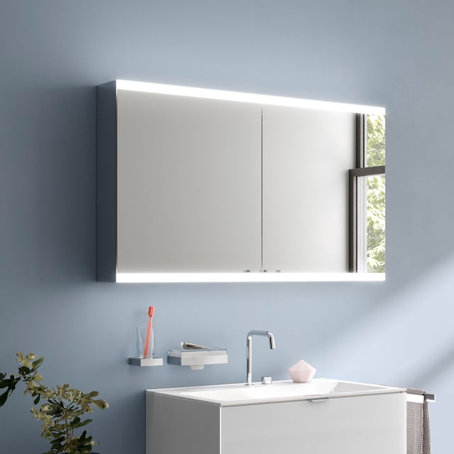 Armadietto A Specchio Per Bagno Paris HAPA Design - Alluminio, 60x60x14,5 Cm - 2 Ante, LED 13,2W, Presa Integrata