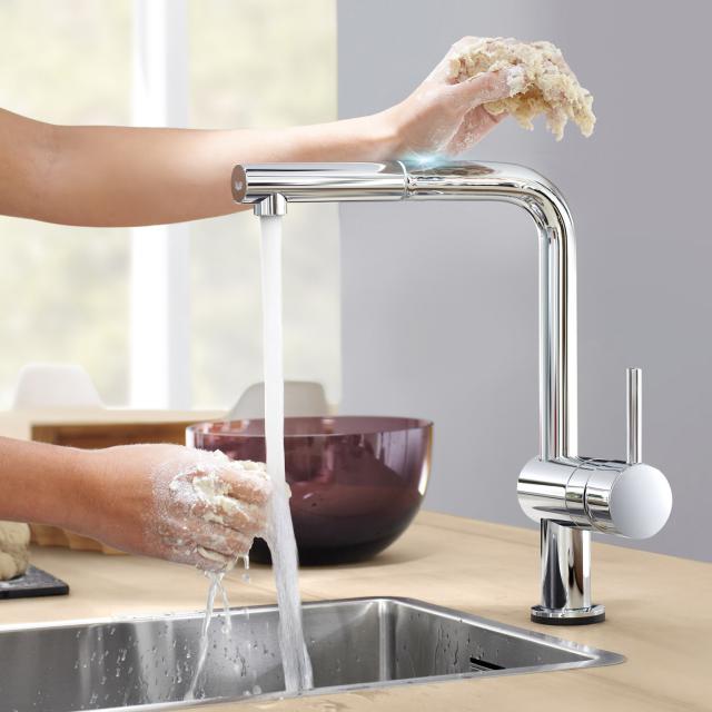 Grohe Minta Touch electronic kitchen fitting with pull-out spout chrome
