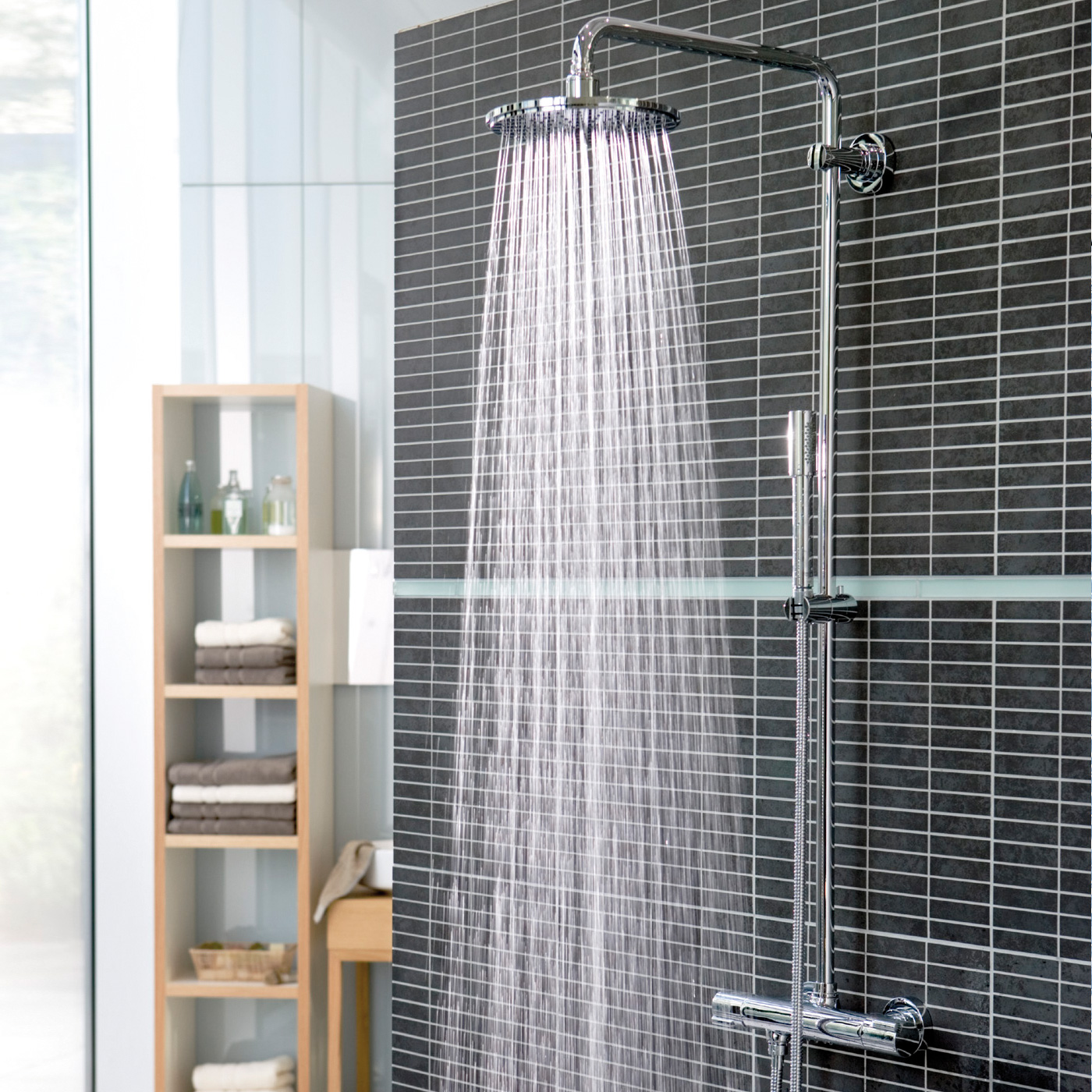 Roux In detail slagader Grohe Rainshower System 210 shower system with thermostat for wall mounting  - 27032001 | REUTER