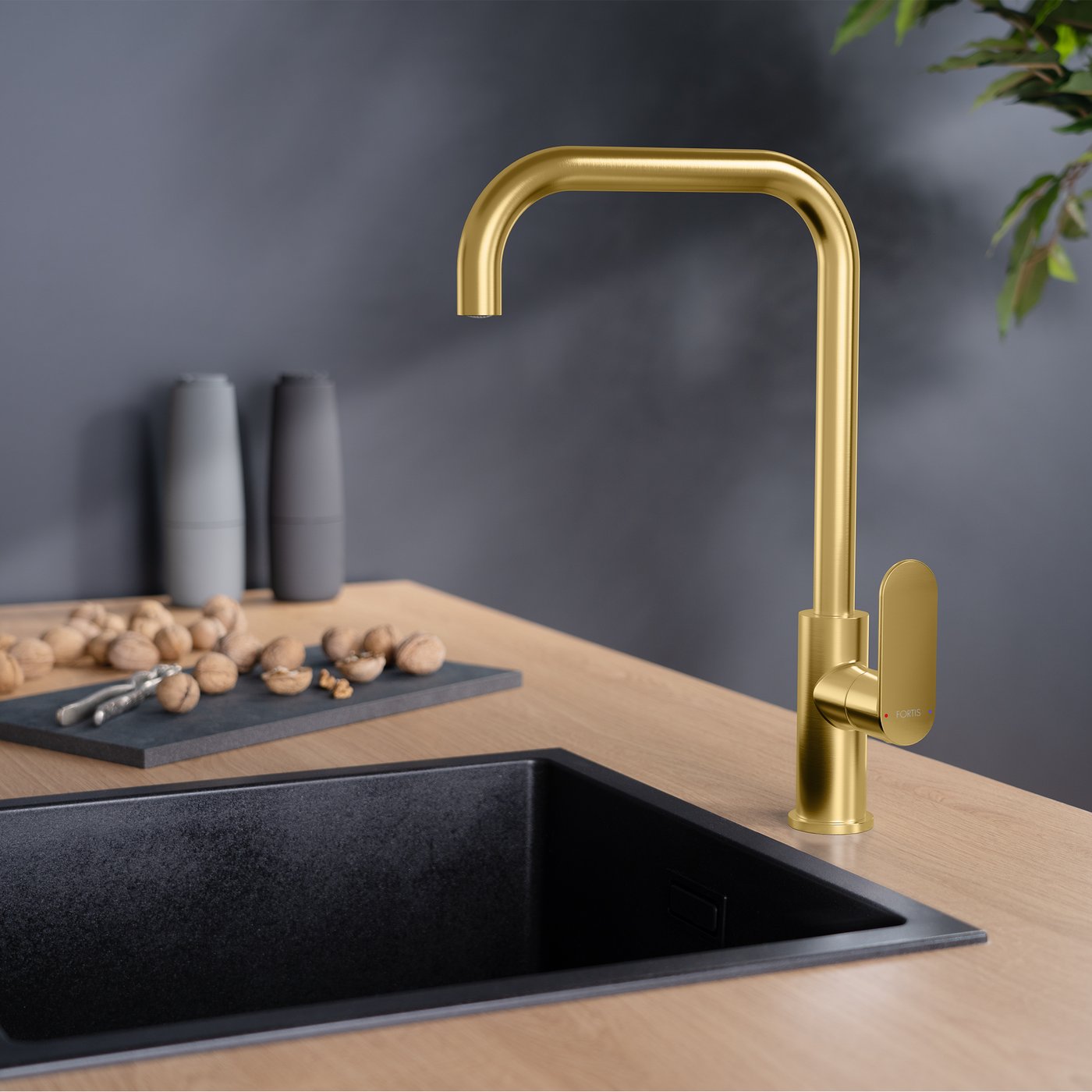 Robinet De Cuisine Newport Brass 3290-5113/04 - Finition Laiton Satiné PVD, Dimensions L22 X H9 X P15 Cm - Très Bon état