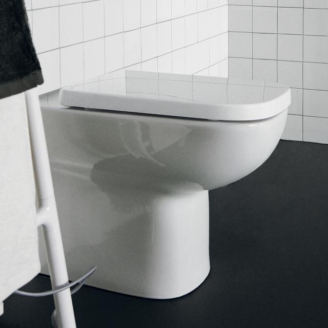 Ideal Standard i.life A floorstanding, washdown toilet, rimless white