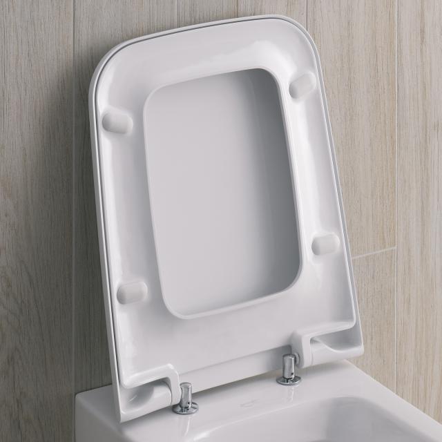 Geberit iCon Square toilet seat with soft-close