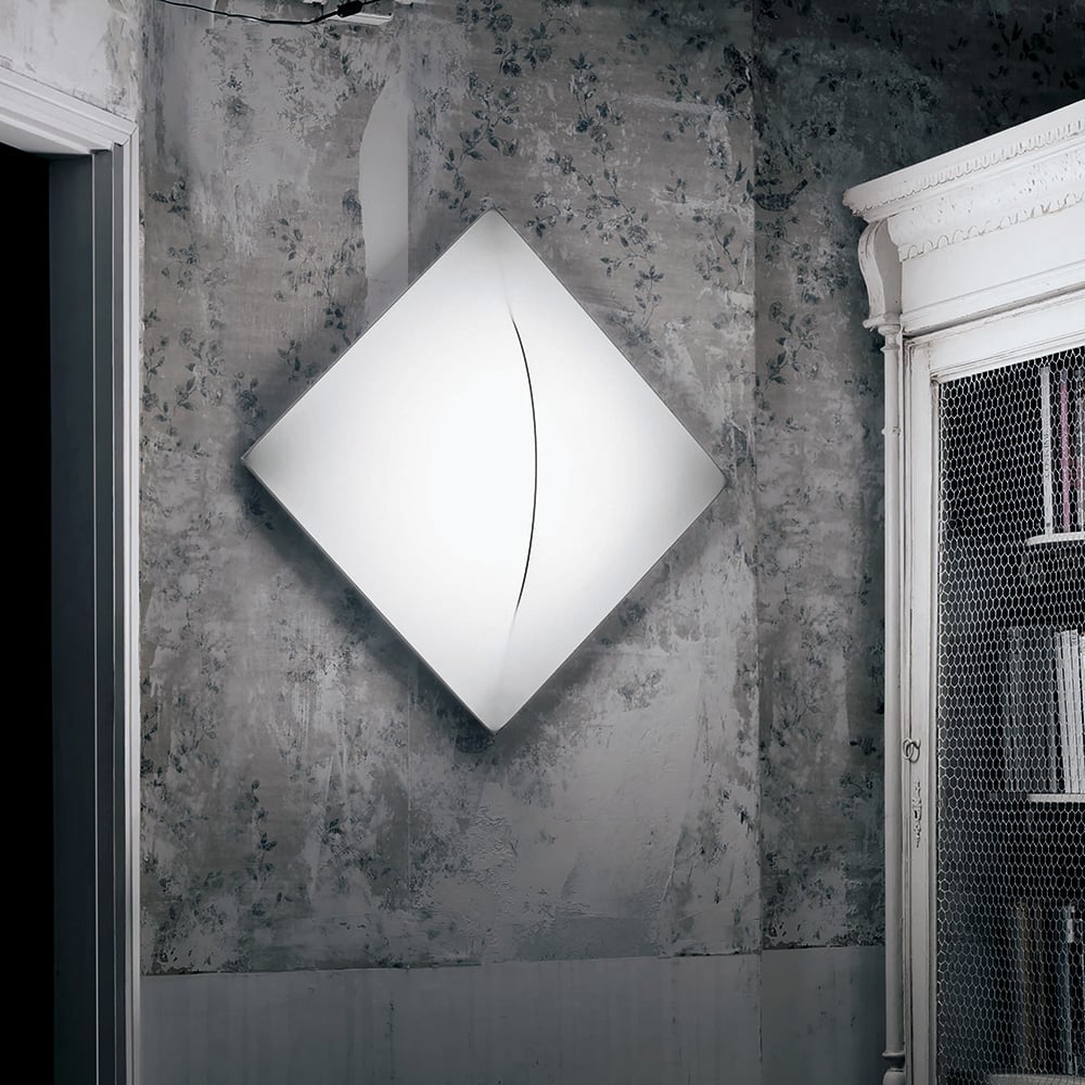 Applique murale Picto métal blanc pour une élégance moderne avec 2x G9 LED incluses