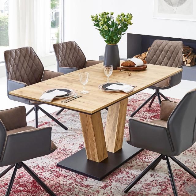 Niehoff MILTON dining table with pull-out