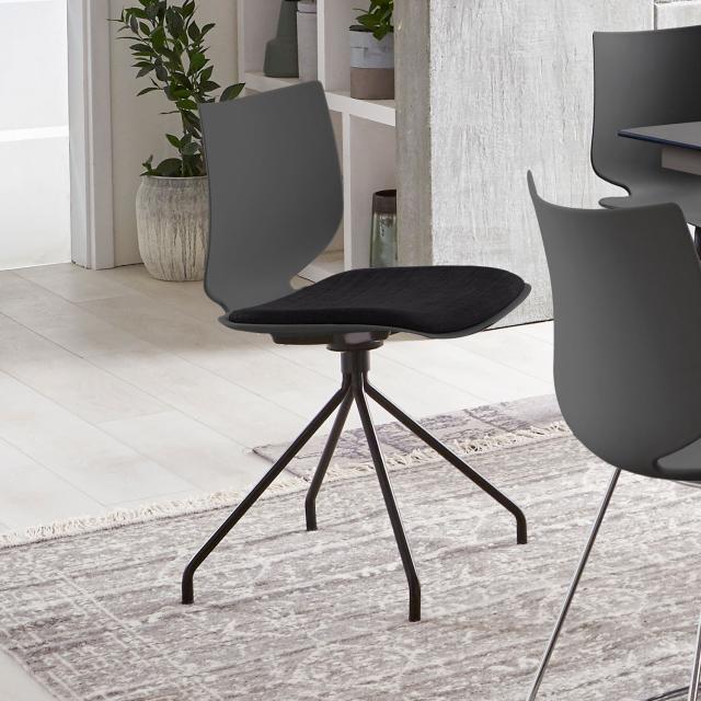Niehoff TULA chair with base frame and seat pad