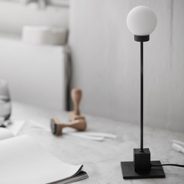 Northern Snowball table lamp