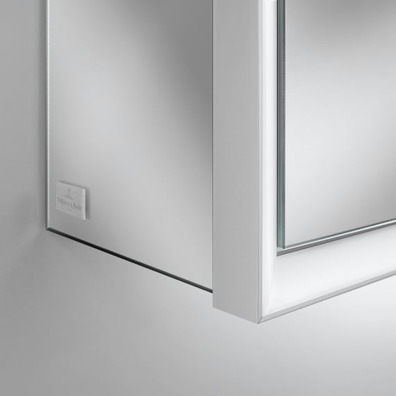 Armadietto A Specchio Per Bagno Paris HAPA Design - Alluminio, 60x60x14,5 Cm - 2 Ante, LED 13,2W, Presa Integrata