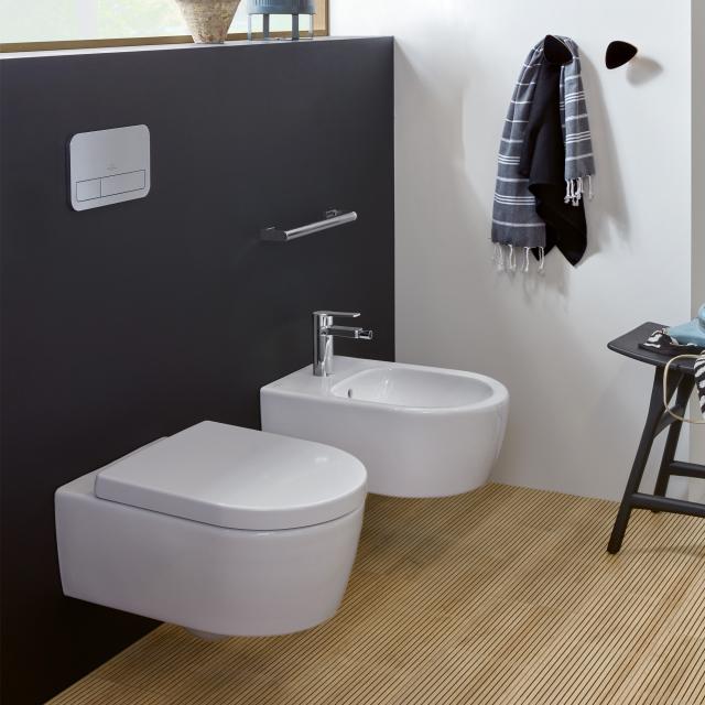 Villeroy & Boch Avento wall-mounted washdown toilet, DirectFlush, with toilet seat, combi pack white