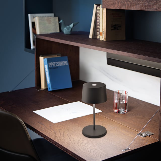 Zafferano Pina Pro Lampada Da Tavolo LED Ricaricabile Cordless Con Touch, Impermeabile IP54 Per Esterno, Altezza 29 Cm, Colore Nero - 4